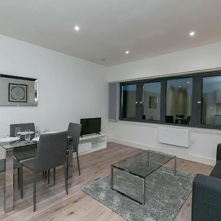 Deluxe Apartments By Heathrow 하몬드스워스 외부 사진