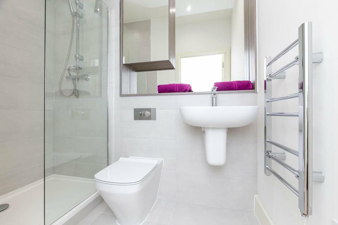 Deluxe Apartments By Heathrow 하몬드스워스 외부 사진