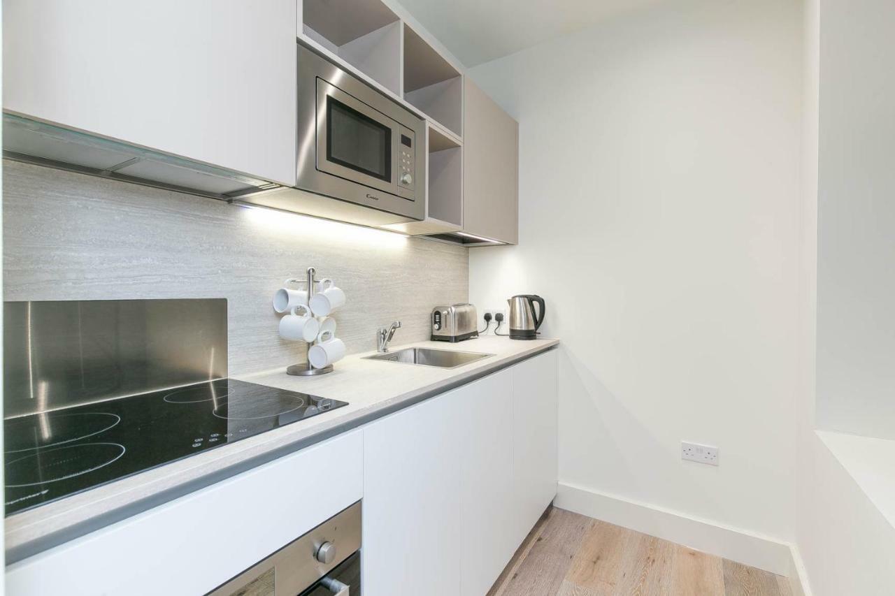 Deluxe Apartments By Heathrow 하몬드스워스 외부 사진