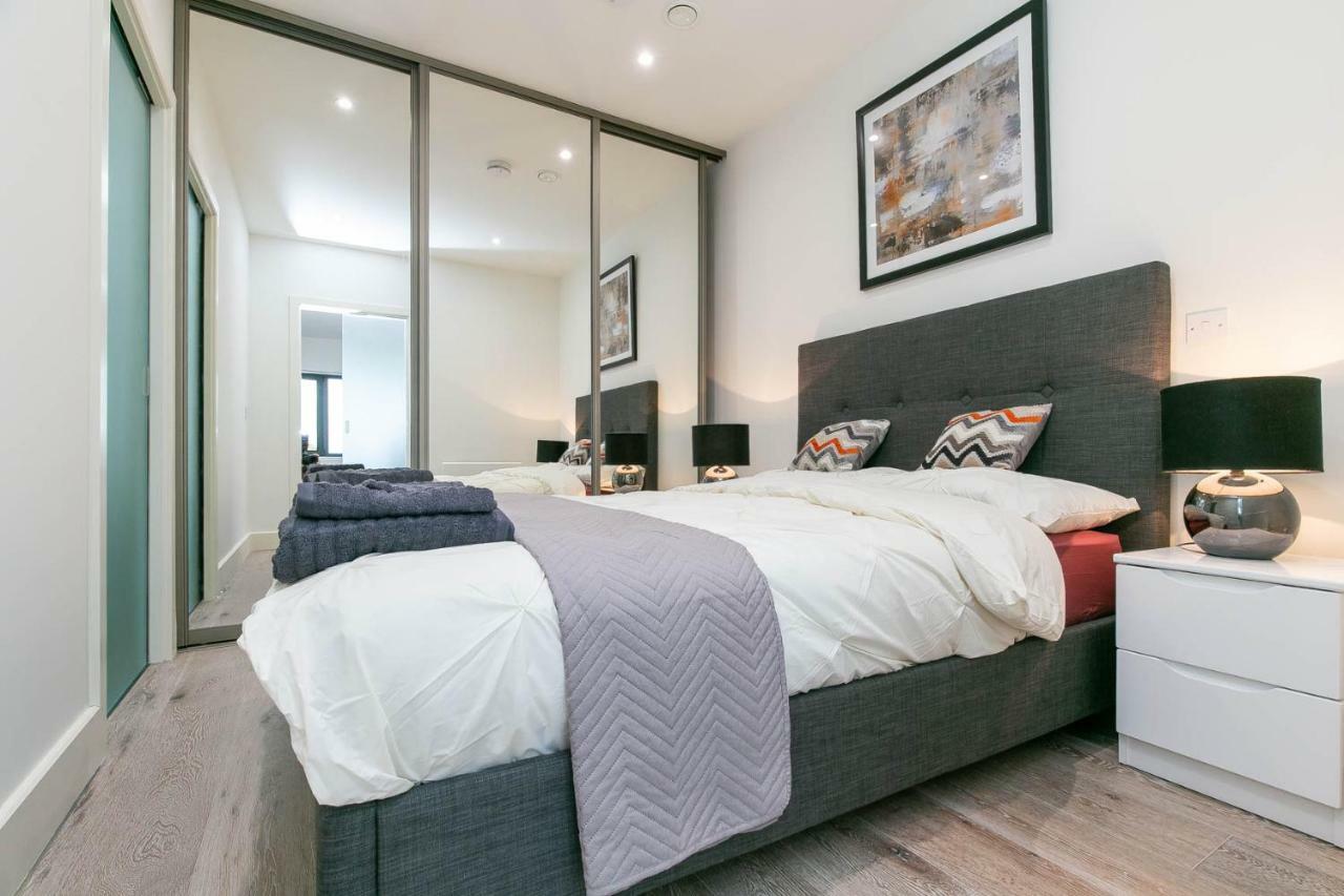 Deluxe Apartments By Heathrow 하몬드스워스 외부 사진
