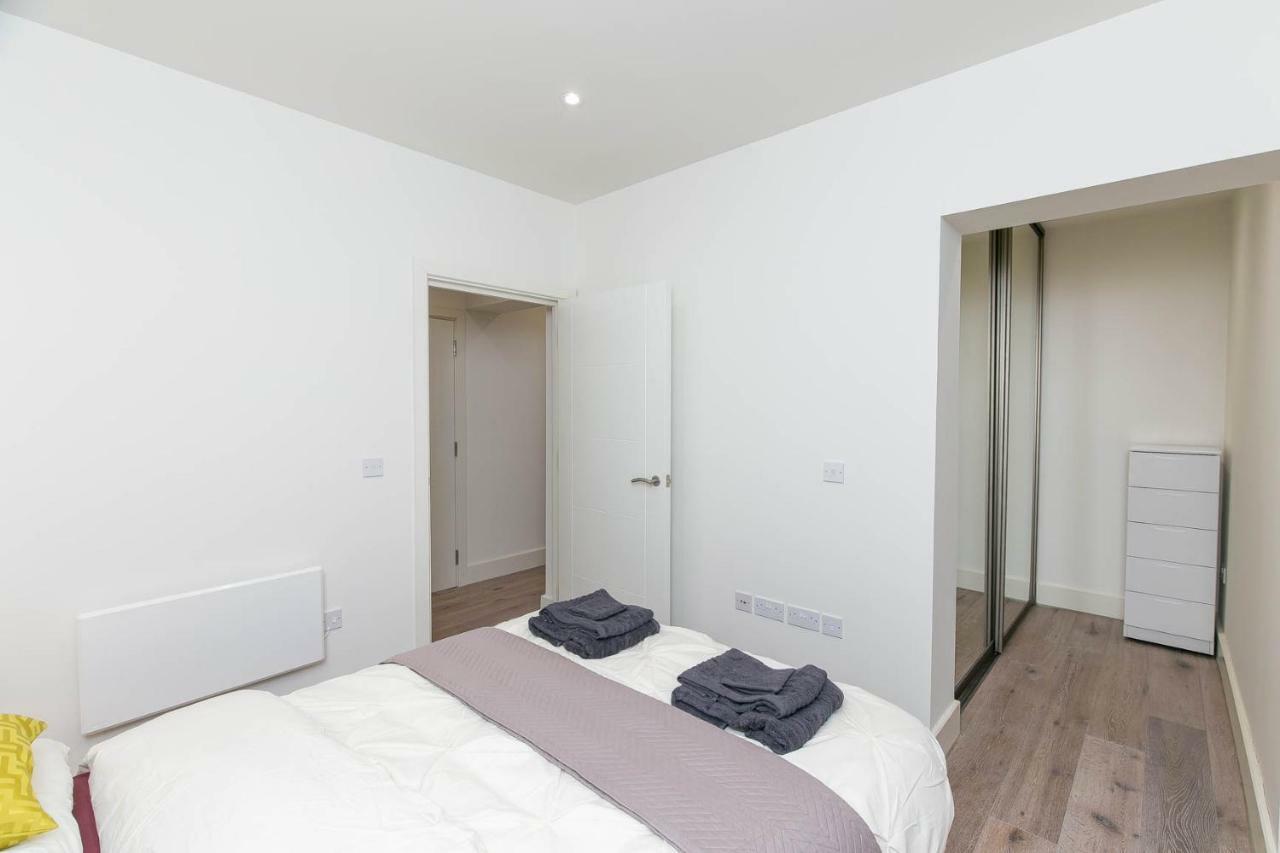 Deluxe Apartments By Heathrow 하몬드스워스 외부 사진